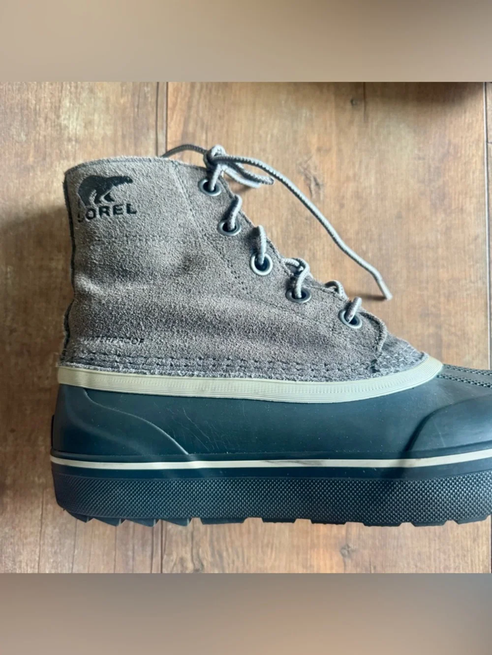Sorel Cheyanne Metro Lace Waterproof Boot NWOB Men’s Size 9